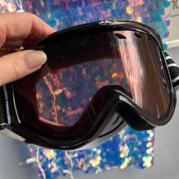 Smith Ski Goggles - Picture 2 of 4